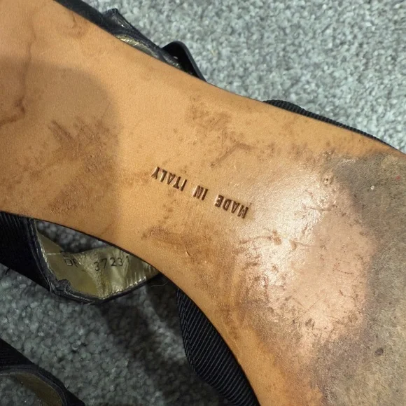 Salvatore Ferragamo Black Flats with Buckle - Picture 6 of 6